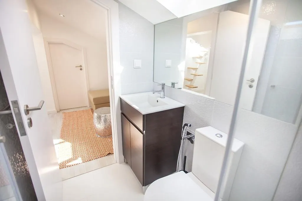 Lovelystay - Cais Apartment River View Lisboa